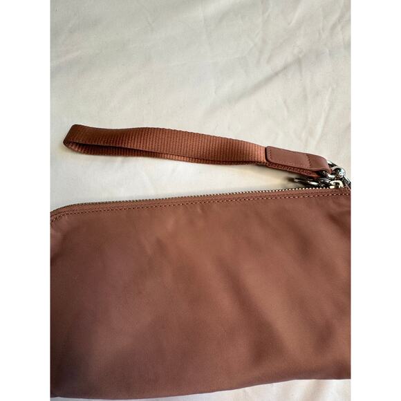 Lululemon Now and Always Pouch - Picture 6 of 15